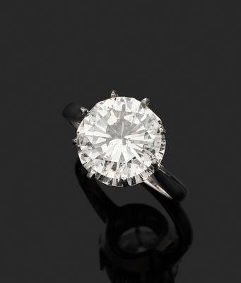 Bague en or gris 750 millièmes et platine 850 millièmes orné…
