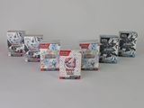 beaucoup de cartes de pokemon différentes sur la table