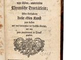 un vieux livre avec un titre en noir et blanc