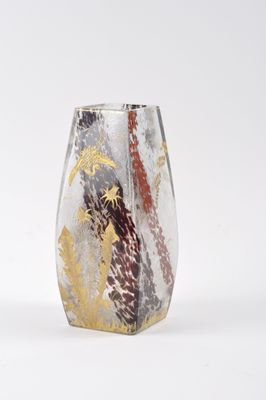 Vase en cristal à section carrée à décor d'intercalaires et …