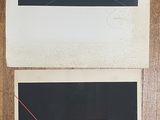 deux carrés noirs et rouges sur lesquels sont tracées des lignes rouges