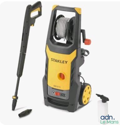 stanley electric pressure washer with hose and hose attachment