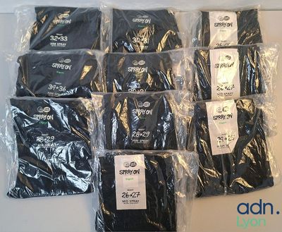 Lot de 10 jeans - SPRAY ON - Diverses tailles - Neuf - TVA R…