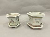 paire de pots de fleurs hexagonaux en porcelaine de Chine