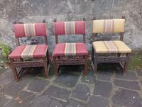 Ensemble de trois chaises en bois sculpté et ajouré, de styl… (photo 4)