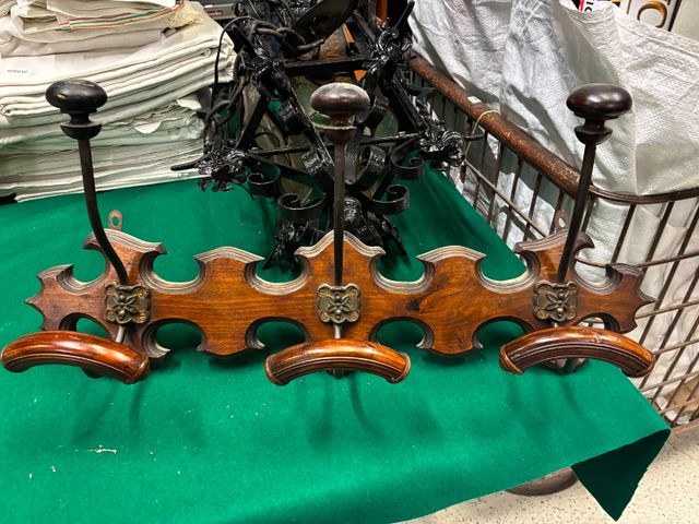 Porte manteau en bois à trois patères