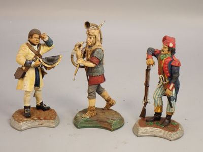 Figurines d'artistes - Divers , 77 mm, 3 figurines sur base …