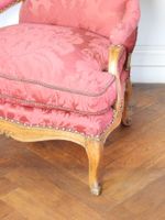 FAUTEUIL dit "coin de feu" en hêtre mouluré et sculpté à dos… (photo 2)