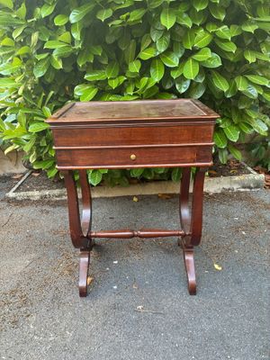 Table a ouvrage style Restauration en acajou et placage d'ac…
