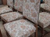 le nombre de chaises alignées dans une pièce