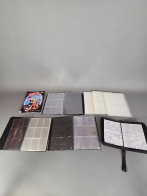 un grand nombre de livres posés sur une table