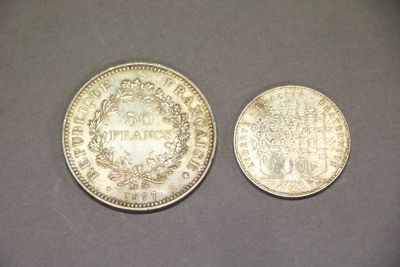 Deux PIECES en argent don 50 francs Hercule et 100 francs.