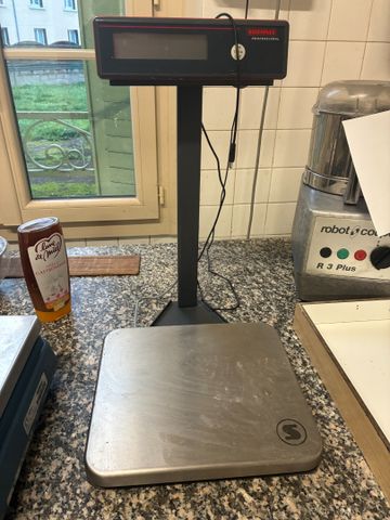Balance SOEHNLE affichage numérique déporté capacité 60kgs. Frais...