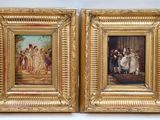 deux tableaux encadrés représentant deux femmes en tenue de cérémonie