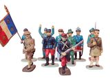 de nombreuses figurines représentant des hommes en uniforme militaire