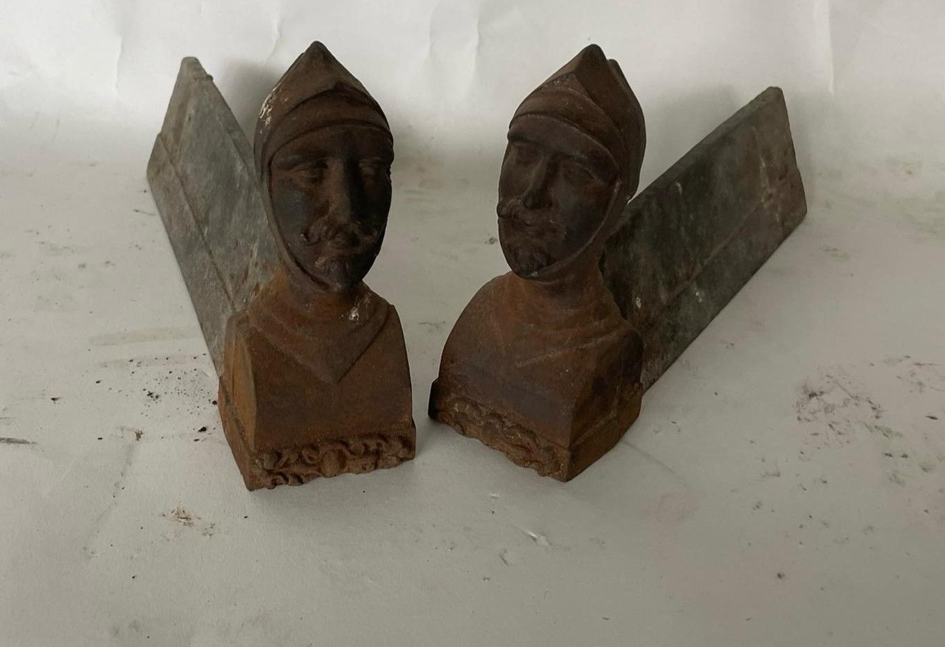 Objets d'art & Curiosités