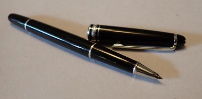Montblanc : stylo roller Meisterstuck.