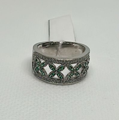 Bague en or blanc 18K 750/1000 à décor ajouré formant un mot…