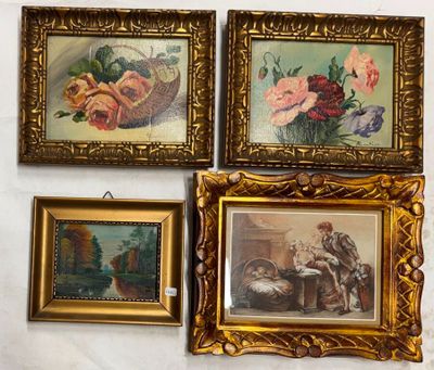 trois tableaux accrochés au mur l'un à côté de l'autre