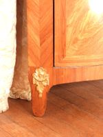PAIRE D'ENCOIGNURES en placage de bois de rose marqueté en a… (photo 4)