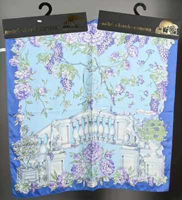 ANDRE CLAUDE CANOVA. Carré en soie imprimée titré titré "Cha…