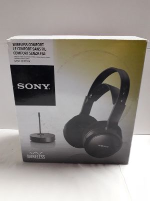 La boîte des écouteurs Sony est ouverte et prête à l'emploi.