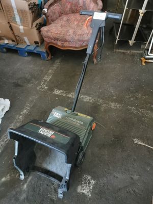 Caisse 75: 1 tondeuse Black et Decker Lawnbaker GT200