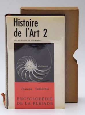a book that has a picture of a nautista on it