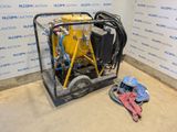 an image of a machine that is sitting on the ground