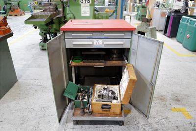 Armoire PAROLAI 2 portes, 2 tiroirs comprenant : une équerre…