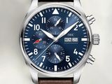 Montre-chronographe IWC Commander avec cadran bleu et bracelet en cuir marron