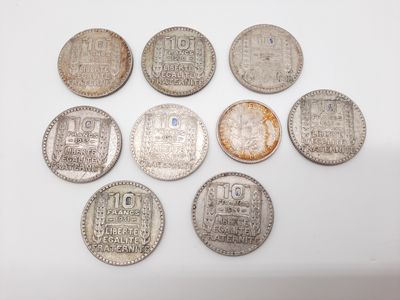 un lot de six pièces d'argent