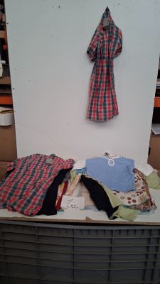 Lot de 60 vêtements femme, différentes tailles, différents c…