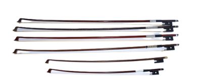 six types différents d'archets de violon sont représentés sur un fond blanc