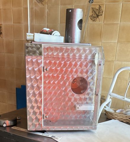 Hachoir à steak hachée réfrigéré DADAUX. Avec accessoire 