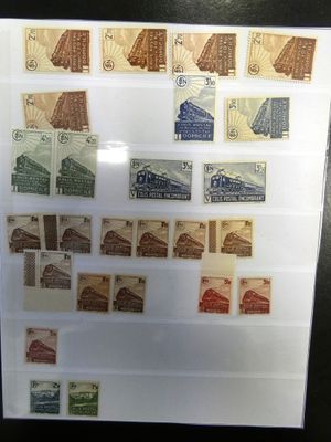 une photo d'une photo d'une collection de timbres