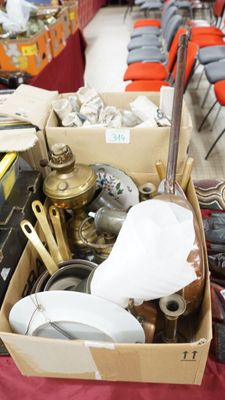 Dans deux cartons : partie de service de verres à pieds, une… - Photo 1