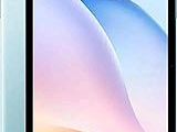 un gros plan d'une tablette sur fond blanc