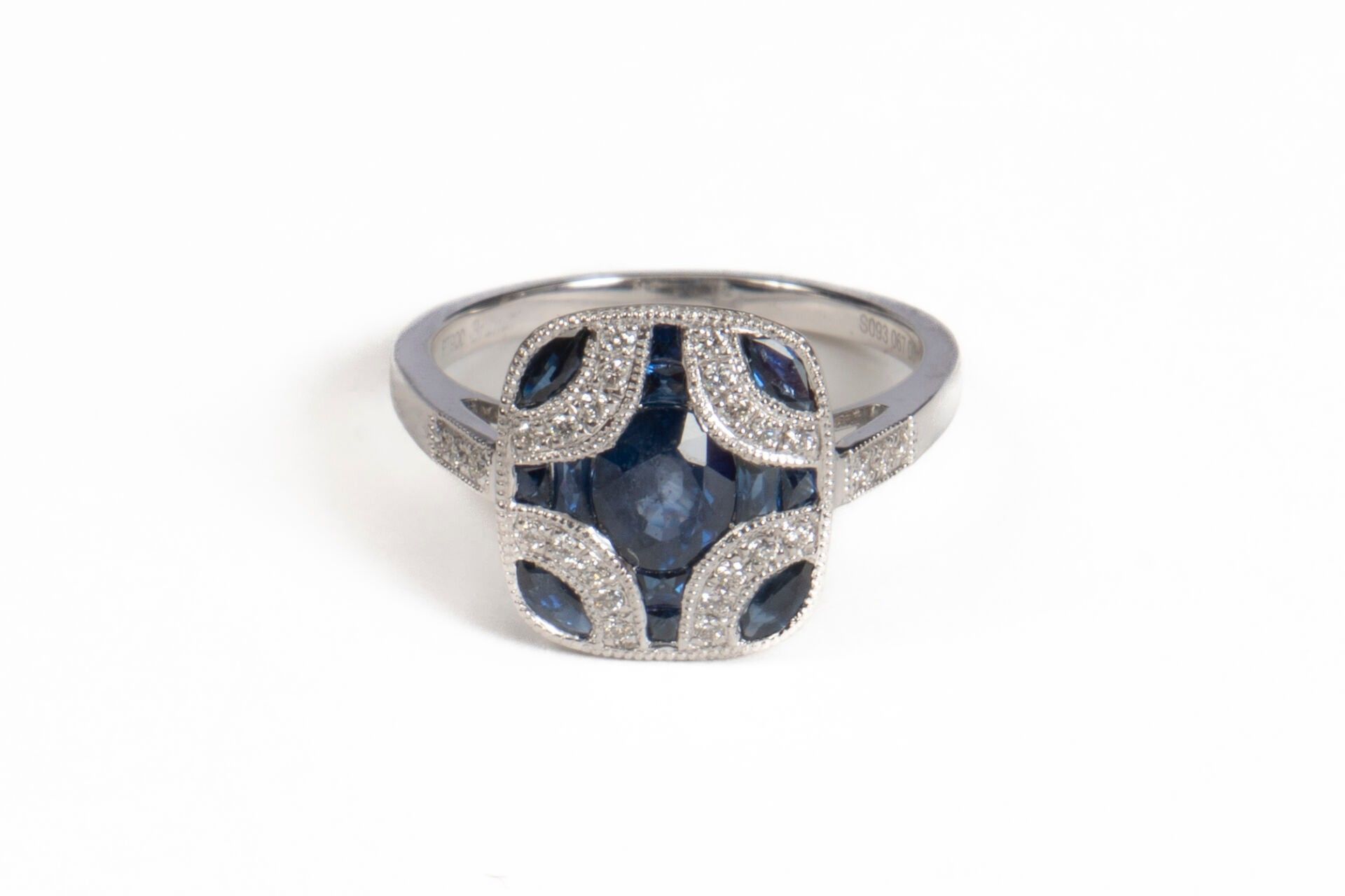 Bijoux & Pierres Précieuses