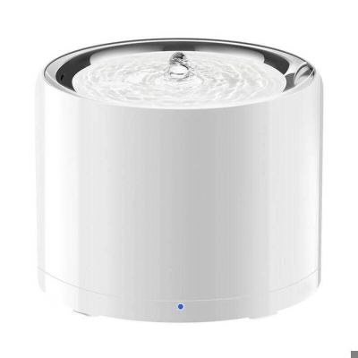 une image représentant une fontaine d'eau blanche sur fond blanc