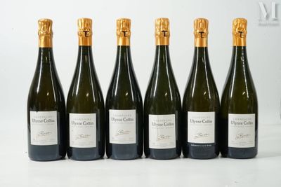 six bouteilles de vin alignées sur une table