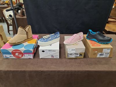 Lot de 4 paires de chaussures femme de marques SUPERGA, CAMP…
