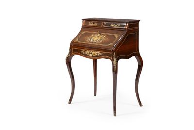 un petit bureau en bois avec un tiroir d'un côté et un autre de l'autre
