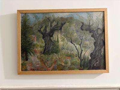 a picture of a painting hanging on the wall