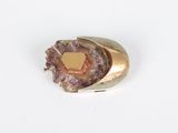 an image of a ring with amethorate on it