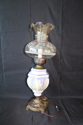 Lampe à pétrole en céramique avec chapeau