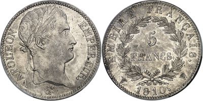 une pièce de monnaie en argent portant un visage de femme