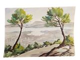 aquarelle représentant deux arbres sur une colline surplombant une ville