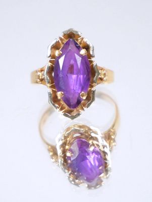 Bague marquise en or jaune 750 millièmes (Poinçon tête d'aig…