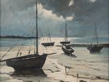 tableau représentant des bateaux sur une plage, avec un ciel nuageux en arrière-plan